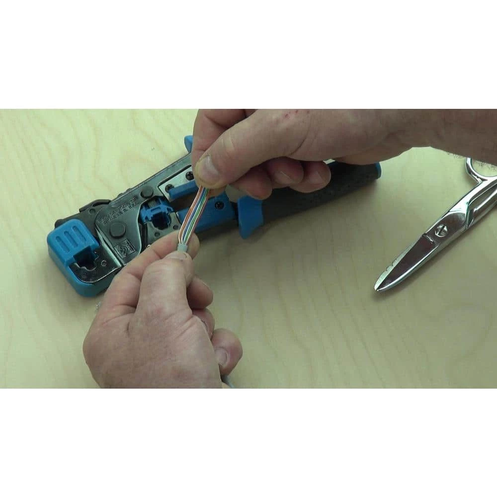 RJ-45 8-Position 8-Contact Category 5e Modular Plugs (25 per Card) by IDEAL 9 RJ-45 8-Position 8-Contact Category 5e Modular Plugs (25 per Card) by IDEAL - Image 9