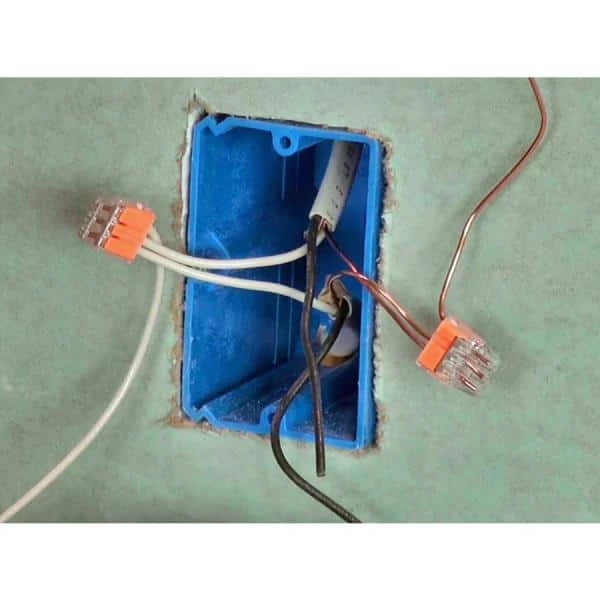 33 Orange In-Sure 3-Port Connectors (100-Pack) by IDEAL 2 33 Orange In-Sure 3-Port Connectors (100-Pack) by IDEAL - Image 2